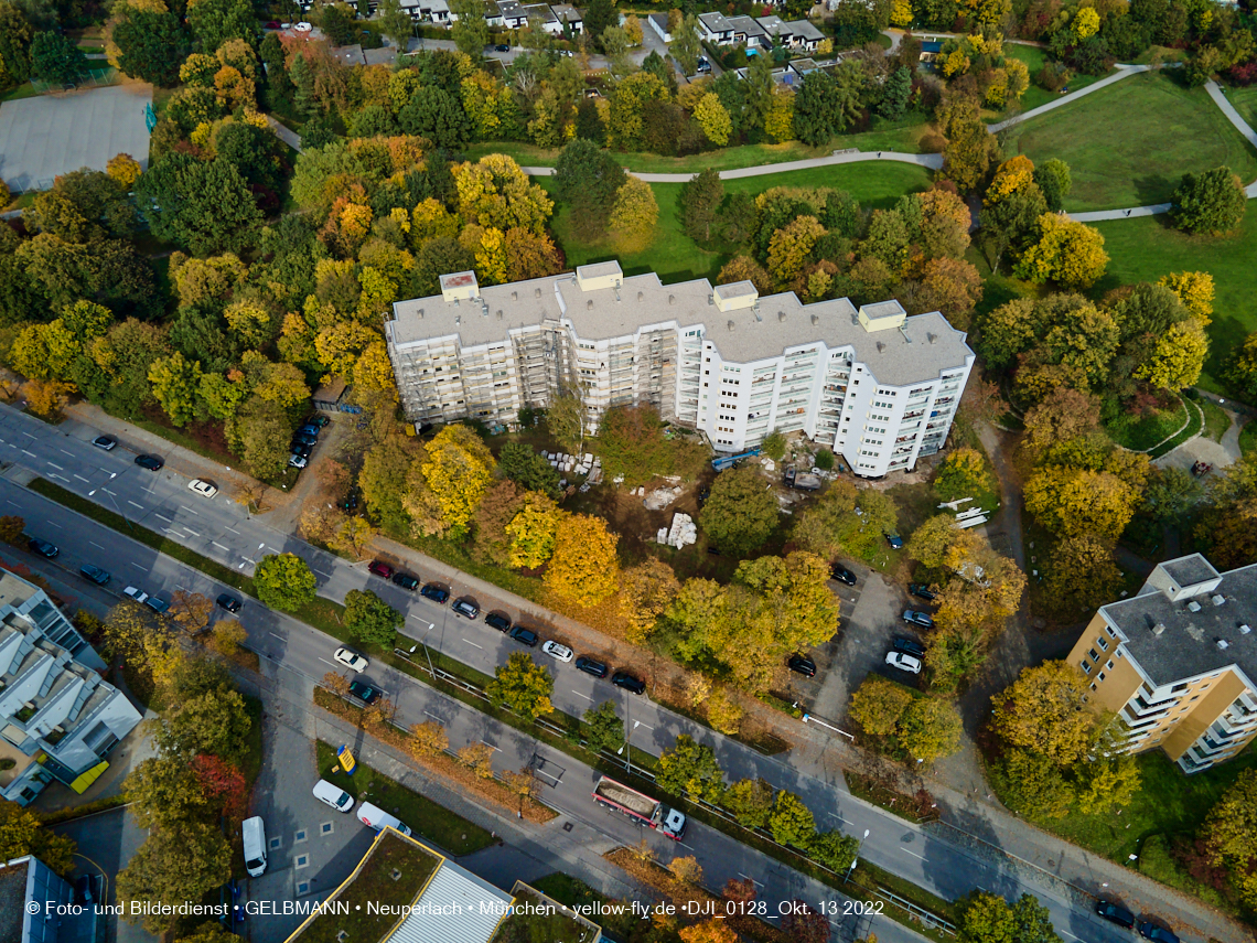13.10.2022 - Fassadensanierung am Karl-Marx-Ring 53-57c in Neuperlach